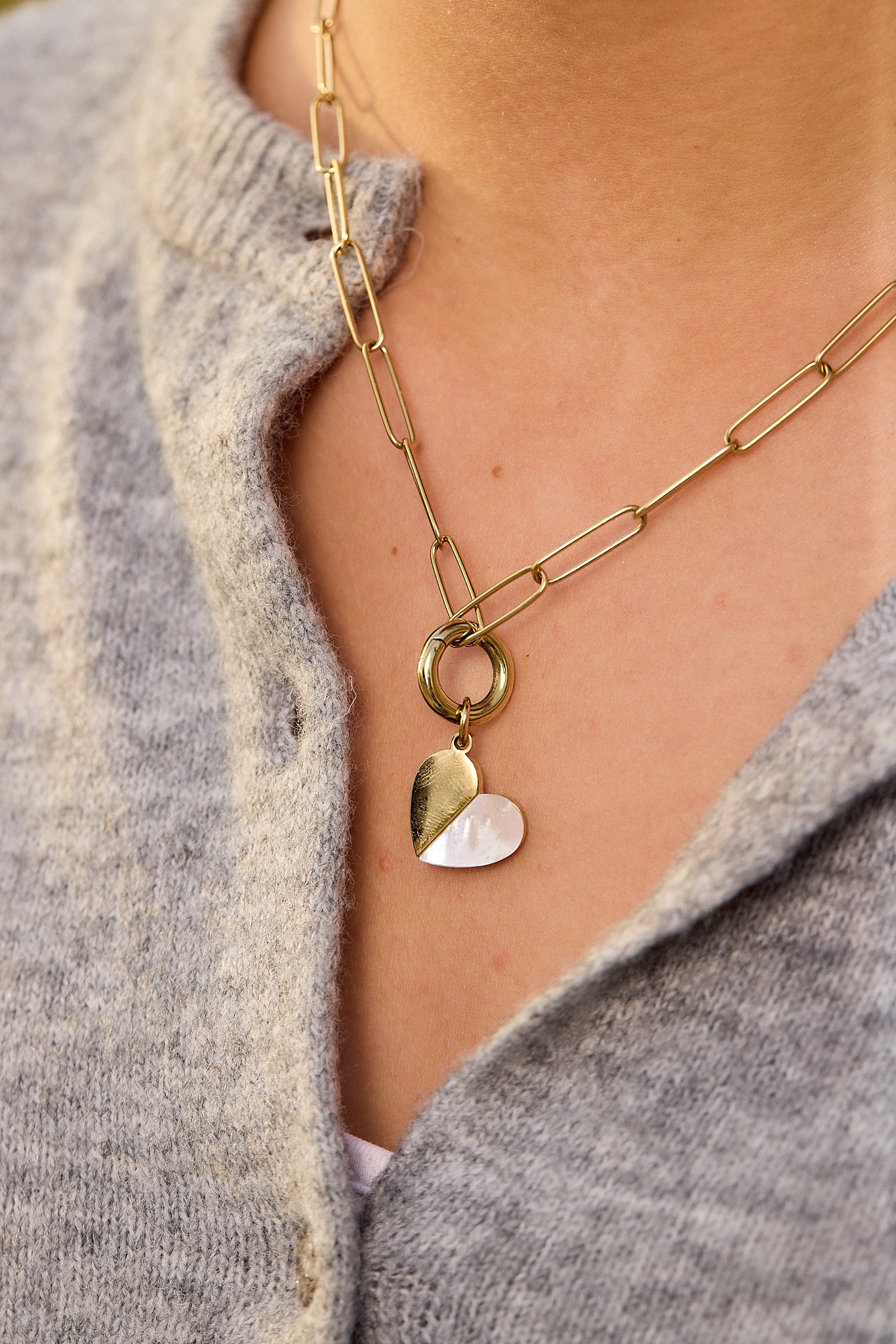 The chosen necklace heart gold