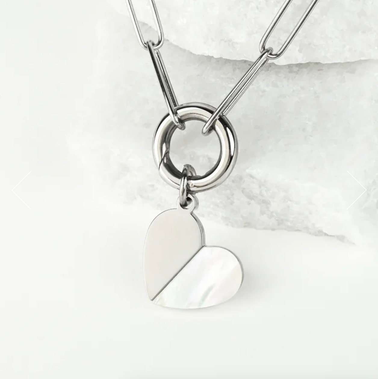 The chosen necklace heart silver close